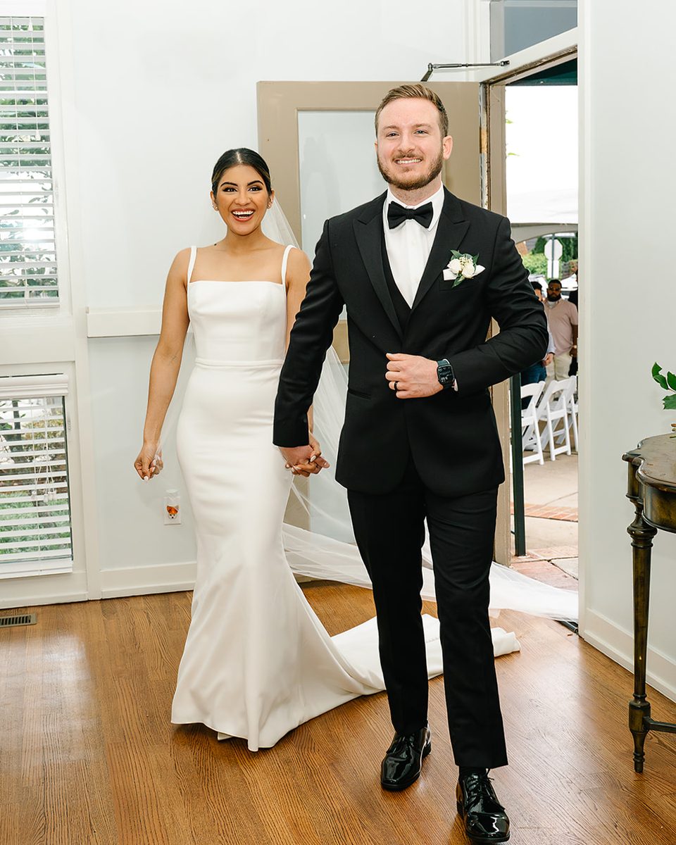 Bride and groom portrait at a Harbor Town Memphis wedding